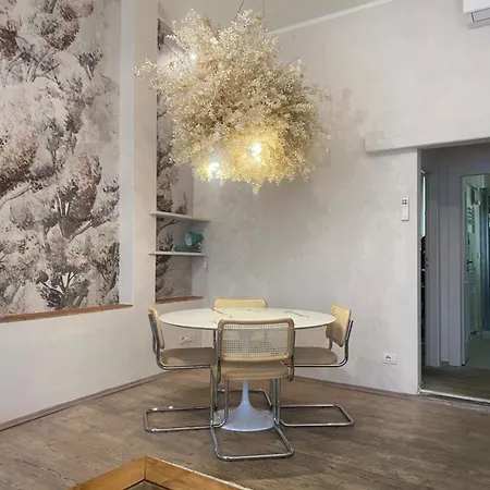 Palazzo Vecchio La Nuvola Apartment *